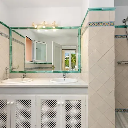 Seafront Penthouse, Casares Apartment *