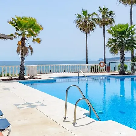 Seafront Penthouse, Casares Apartment *
